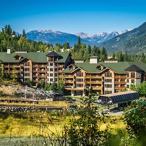 First Tracks Aparthotel Whistler