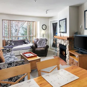 Town Plaza By Golden Dreams Holiday home Whistler